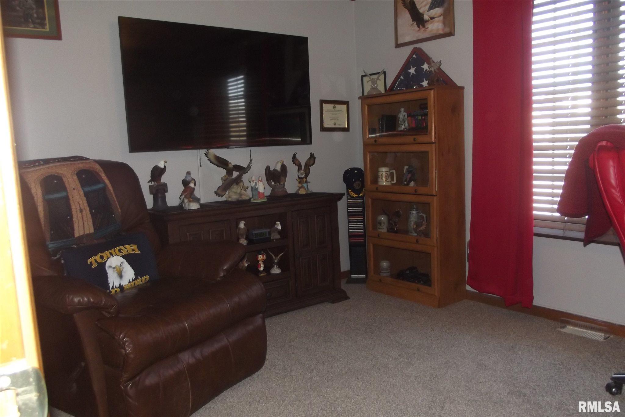2300 Harrier Road Springfield, IL 62711 - Photo 12 of 19