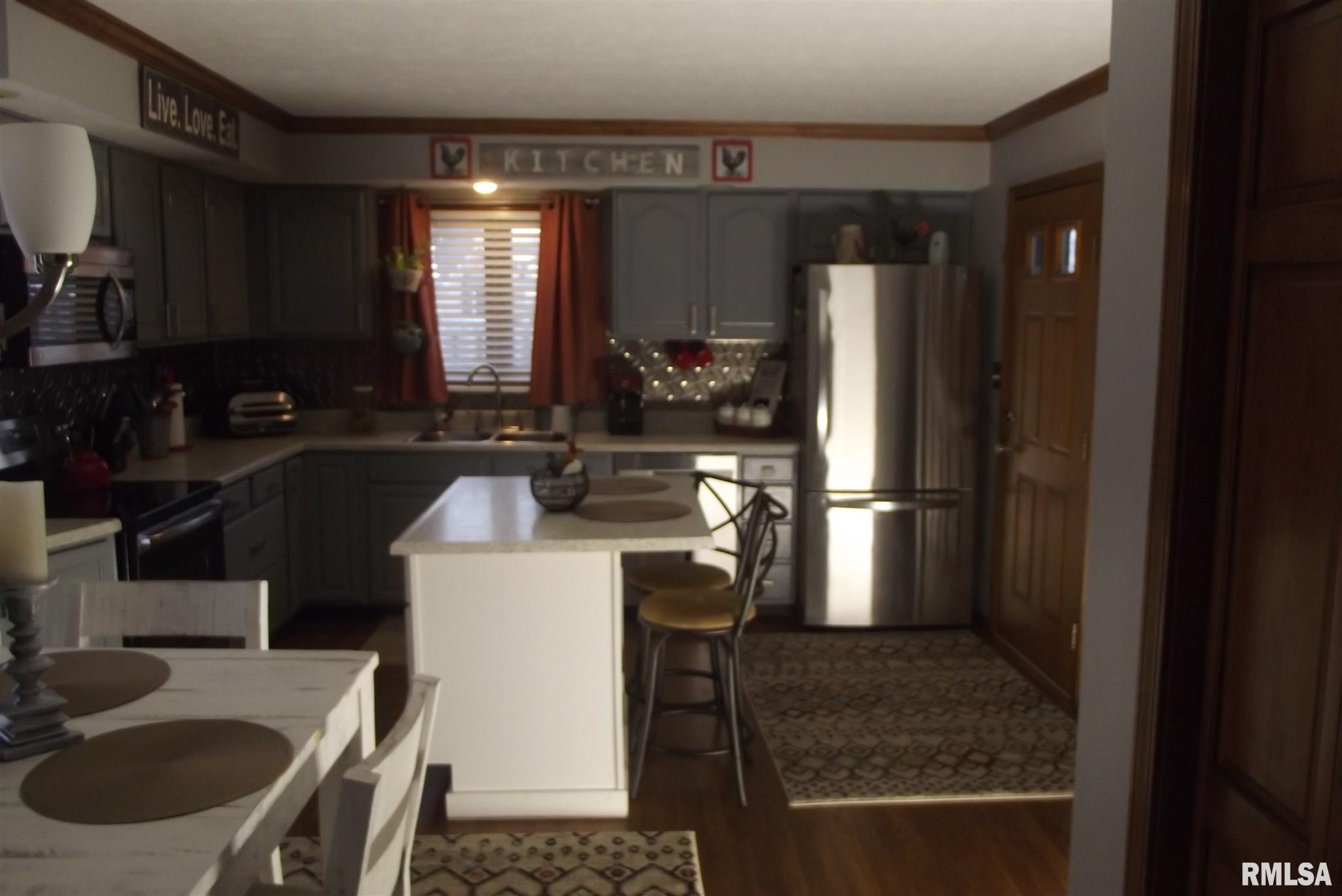 2300 Harrier Road Springfield, IL 62711 - Photo 13 of 19