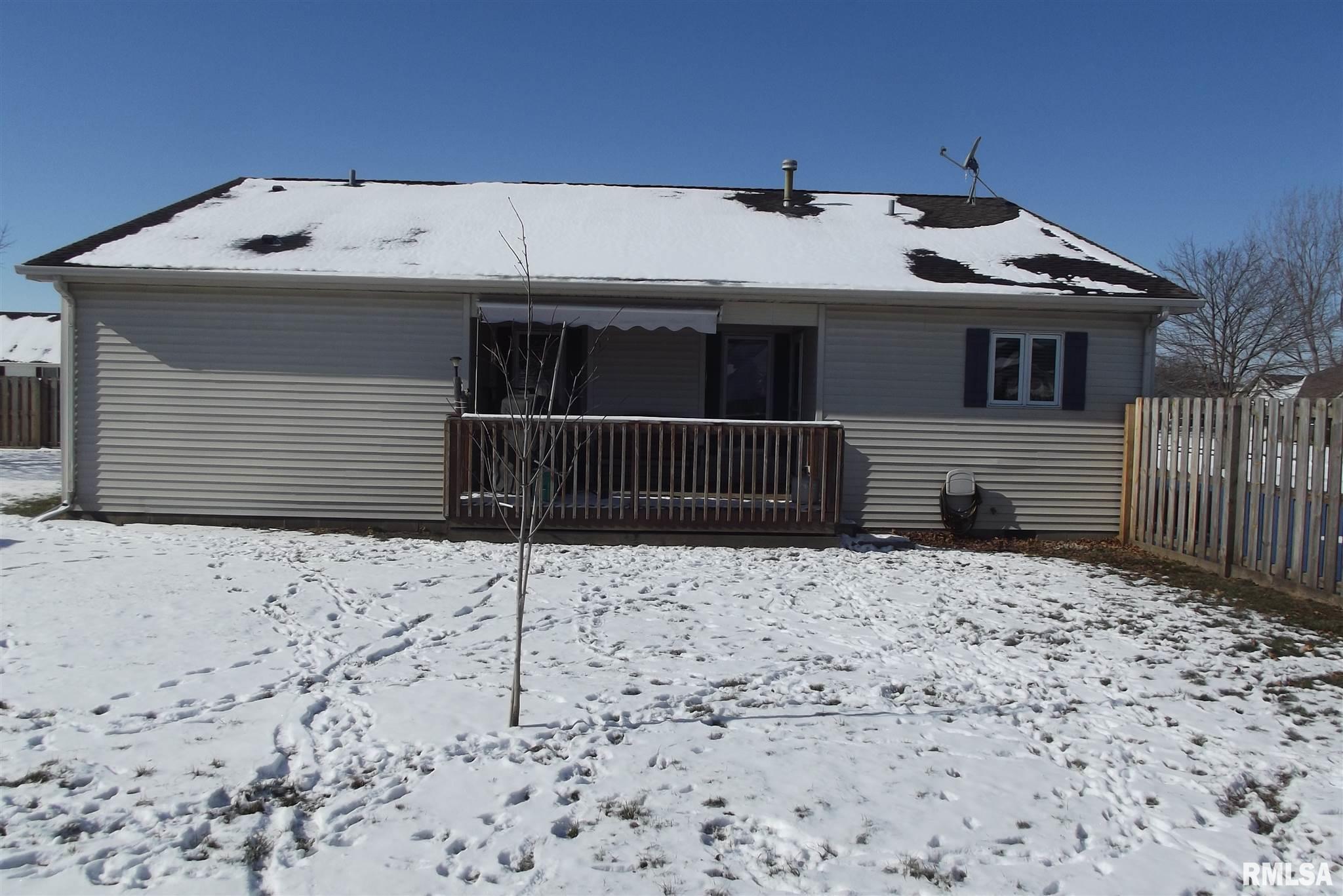2300 Harrier Road Springfield, IL 62711 - Photo 3 of 19