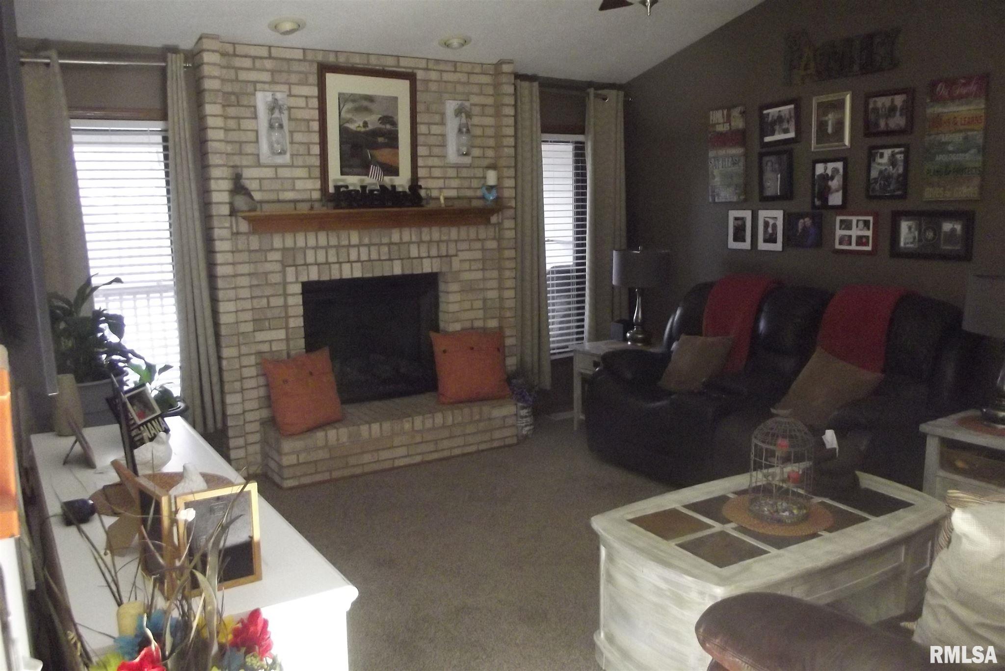 2300 Harrier Road Springfield, IL 62711 - Photo 8 of 19