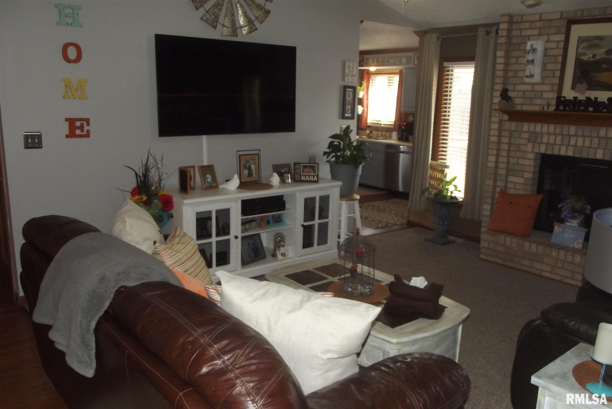 2300 Harrier Road Springfield, IL 62711 - Photo 9 of 19