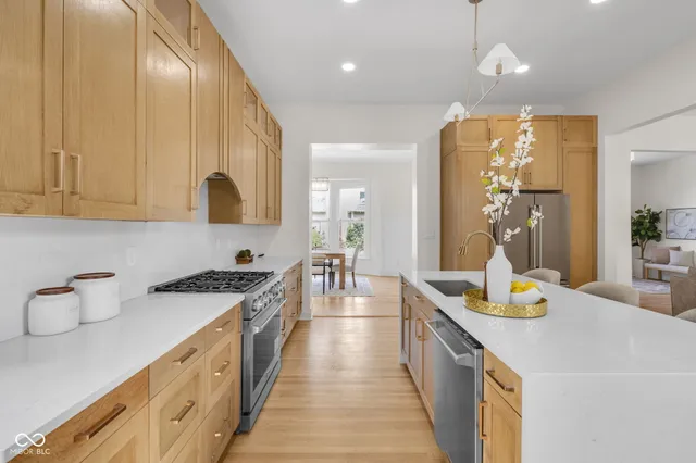 $950,000 | 2030 North Alabama Street, Indianapolis, IN 46202