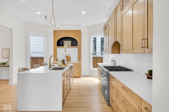 $950,000 | 2030 North Alabama Street, Indianapolis, IN 46202