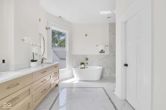 $950,000 | 2030 North Alabama Street, Indianapolis, IN 46202