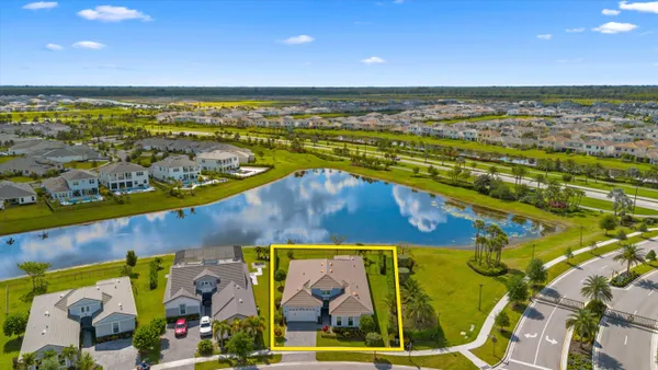 $750,000 | 15208 Goldfinch Circle, Westlake, FL 33470