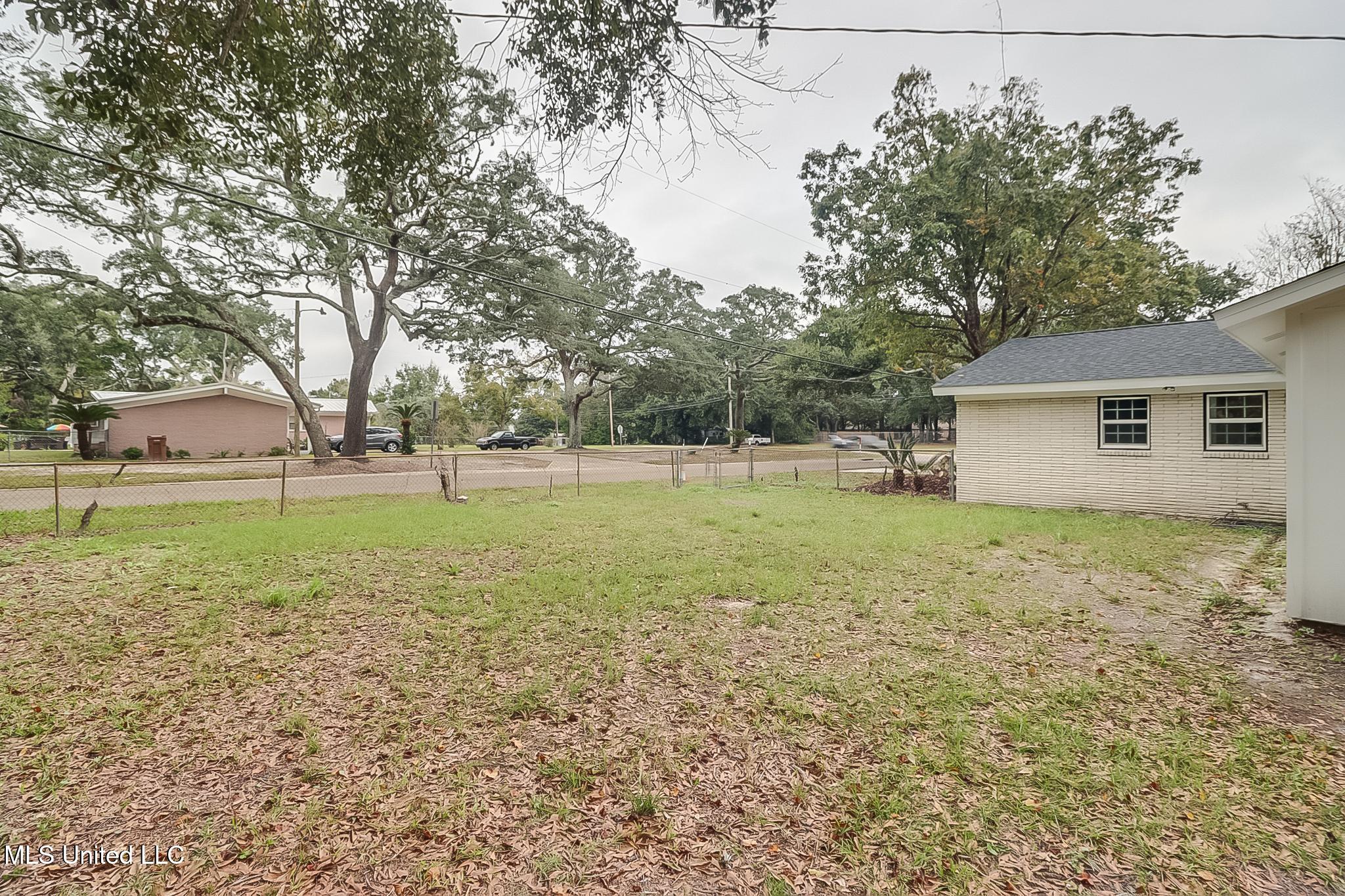 335 Jim Money Road Biloxi, MS 39531 - Photo 30 of 32 29