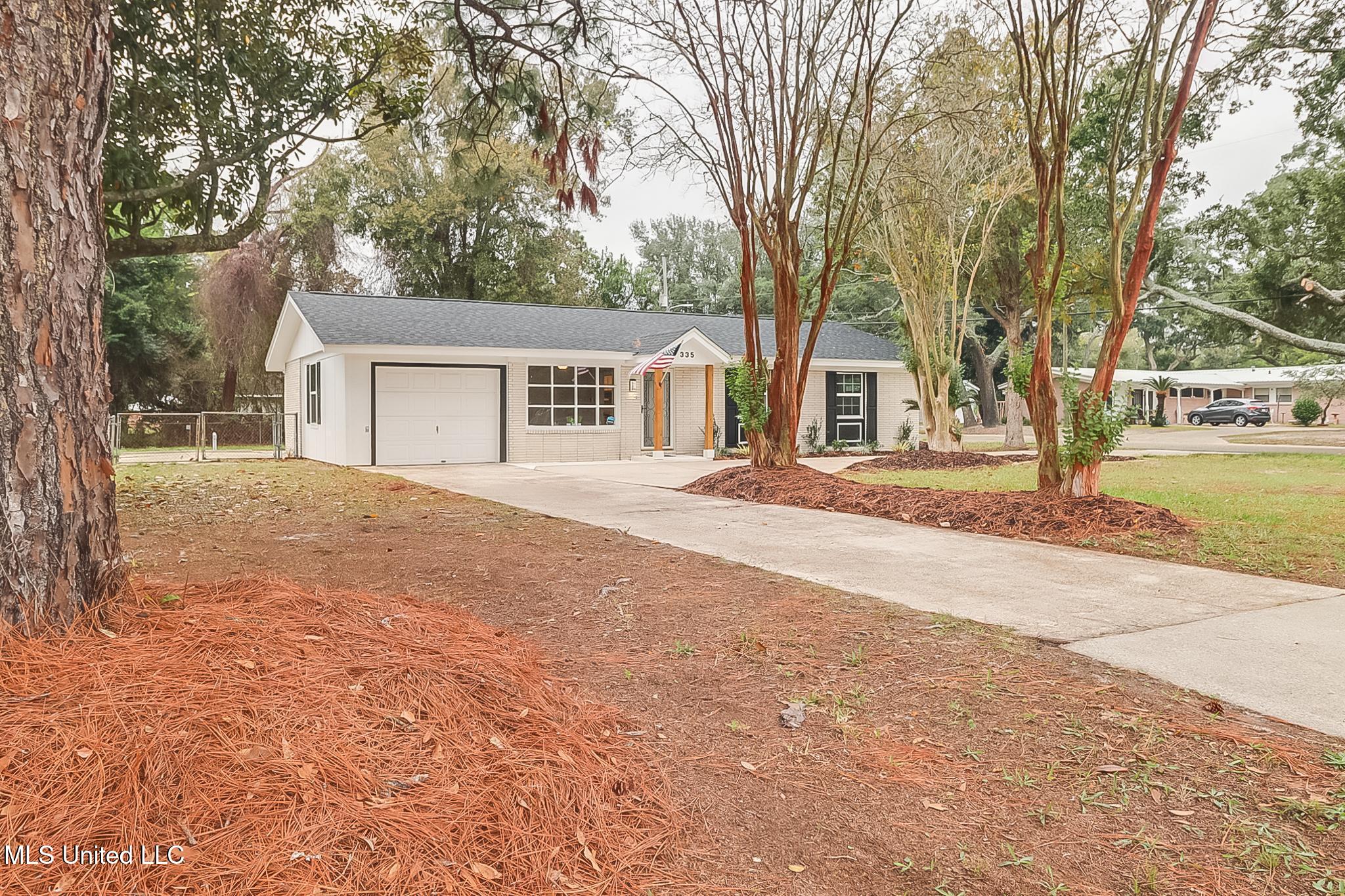 335 Jim Money Road Biloxi, MS 39531 - Photo 3 of 32 3