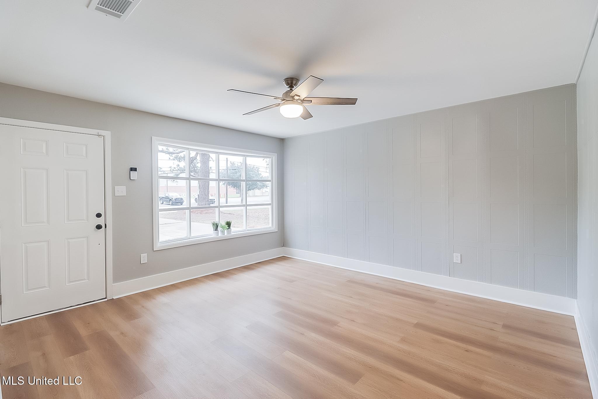 335 Jim Money Road Biloxi, MS 39531 - Photo 5 of 32 5