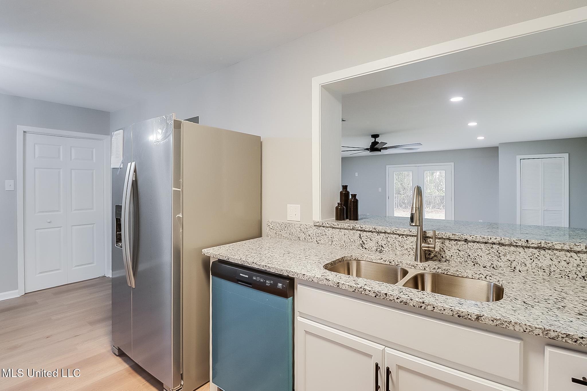 335 Jim Money Road Biloxi, MS 39531 - Photo 7 of 32 7