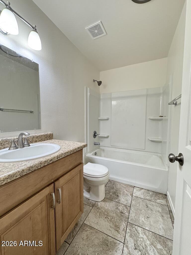 948 South Alma School Road, Unit 9 Mesa, AZ 85210 - Photo 13 of 17 18606227-6B7E-432B-BD1D-D4460A2E1844_1_1