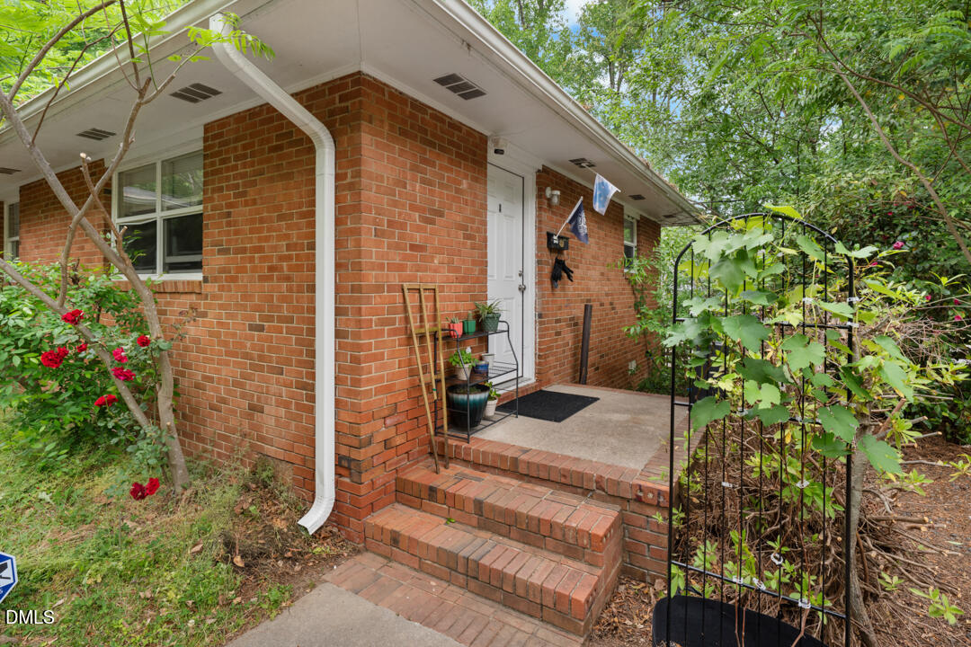 1208 Rosedale Avenue Durham, NC 27707 - Photo 3 of 22 1208 3