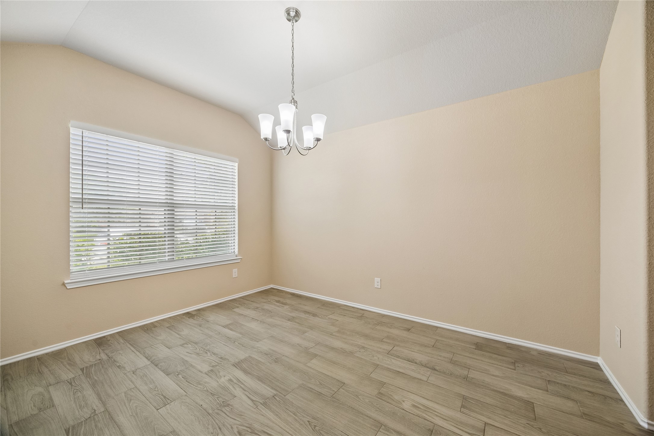 16522 Silla Ridge Court Houston, TX 77049 - Photo 2 of 16