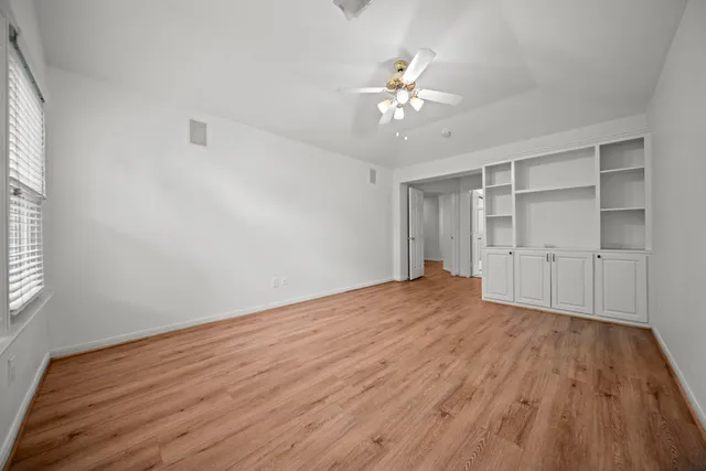 $299,900 | 91 North Avonlea Circle, The Woodlands, TX 77382