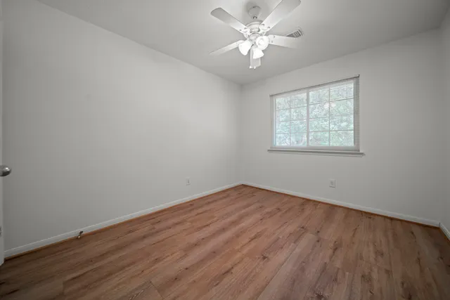 $299,900 | 91 North Avonlea Circle, The Woodlands, TX 77382