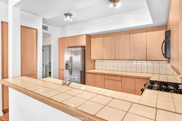 $4,200 | 10650 Kinnard Avenue, Unit 206, Los Angeles, CA 90024