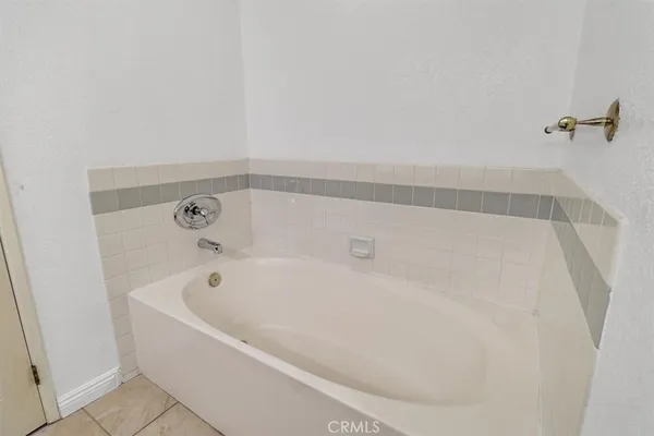 $4,200 | 10650 Kinnard Avenue, Unit 206, Los Angeles, CA 90024