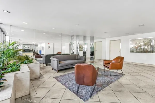 $4,200 | 10650 Kinnard Avenue, Unit 206, Los Angeles, CA 90024