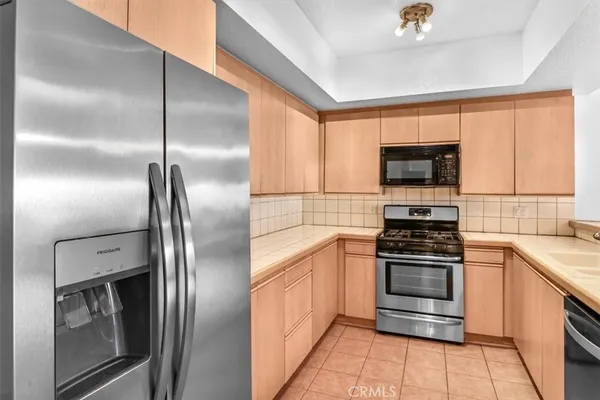 $4,200 | 10650 Kinnard Avenue, Unit 206, Los Angeles, CA 90024