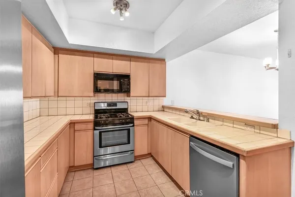 $4,200 | 10650 Kinnard Avenue, Unit 206, Los Angeles, CA 90024