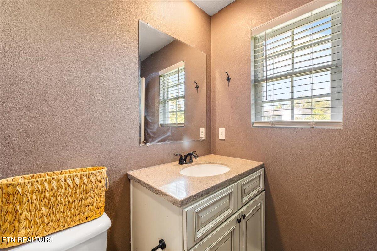 236 Sandy Hill Road La Follette, TN 37766 - Photo 13 of 16 master bath