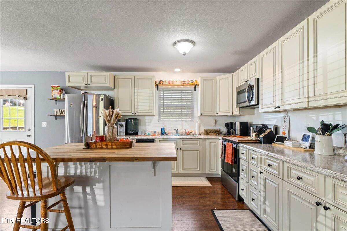 236 Sandy Hill Road La Follette, TN 37766 - Photo 8 of 16 Kitchen