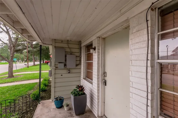 $799 | 1412 22nd Street, Unit B, Huntsville, TX 77340