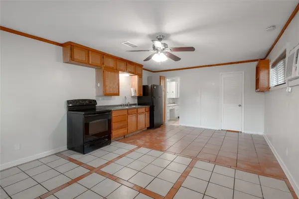 $799 | 1412 22nd Street, Unit B, Huntsville, TX 77340