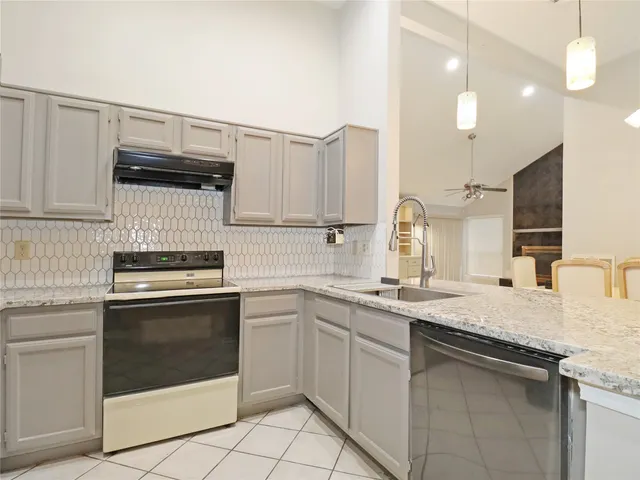 $1,850 | 3413 Benfield Drive, Houston, TX 77082