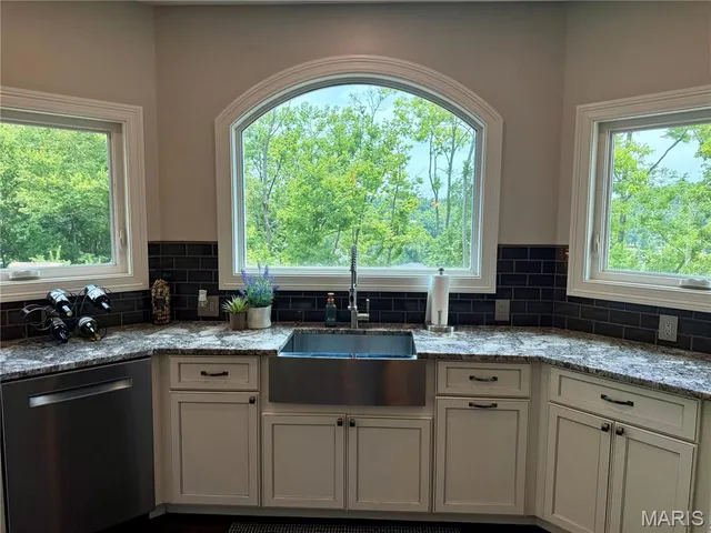 $1,400,000 | 13226 Cozy Hill Drive, St. Louis, MO 63122