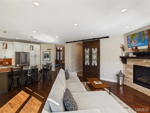 $1,400,000 | 13226 Cozy Hill Drive, St. Louis, MO 63122