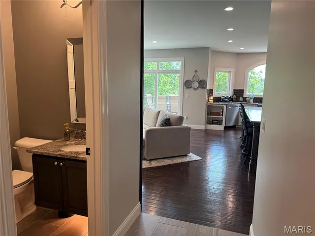 $1,400,000 | 13226 Cozy Hill Drive, St. Louis, MO 63122