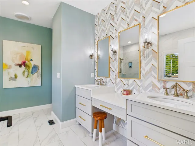 $1,400,000 | 13226 Cozy Hill Drive, St. Louis, MO 63122