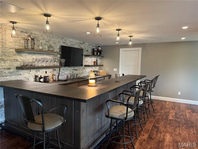 $1,400,000 | 13226 Cozy Hill Drive, St. Louis, MO 63122