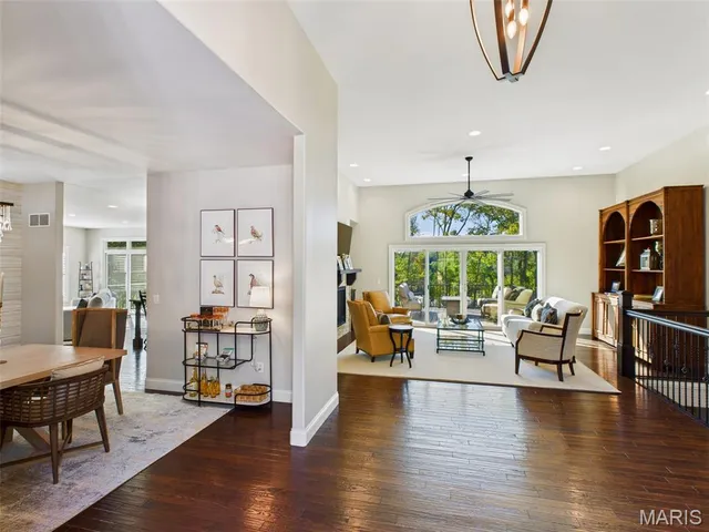 $1,400,000 | 13226 Cozy Hill Drive, St. Louis, MO 63122