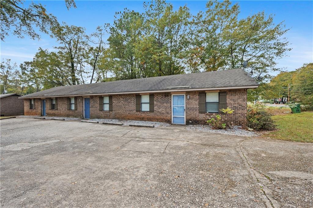 1008 Davis Street, Unit 14 Monroe, GA 30655 - Photo 1 of 26