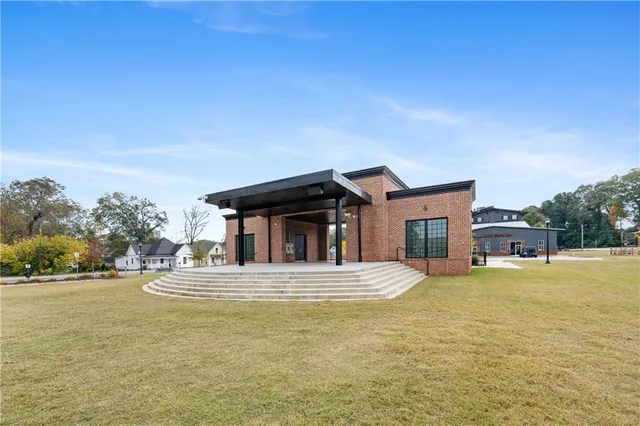 $1,375 | 1008 Davis Street, Unit 14, Monroe, GA 30655