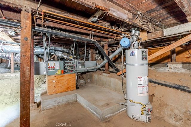 a view of a house with a outdoor space