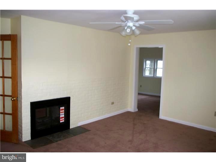 47 Gamewood Road Levittown, PA 19057 - Photo 8 of 21 Living Room