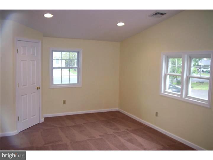 47 Gamewood Road Levittown, PA 19057 - Photo 9 of 21 Family Room