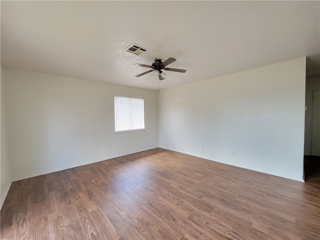 3526 Midwest Drive, Unit D Bryan, TX 77802 - Photo 3 of 10