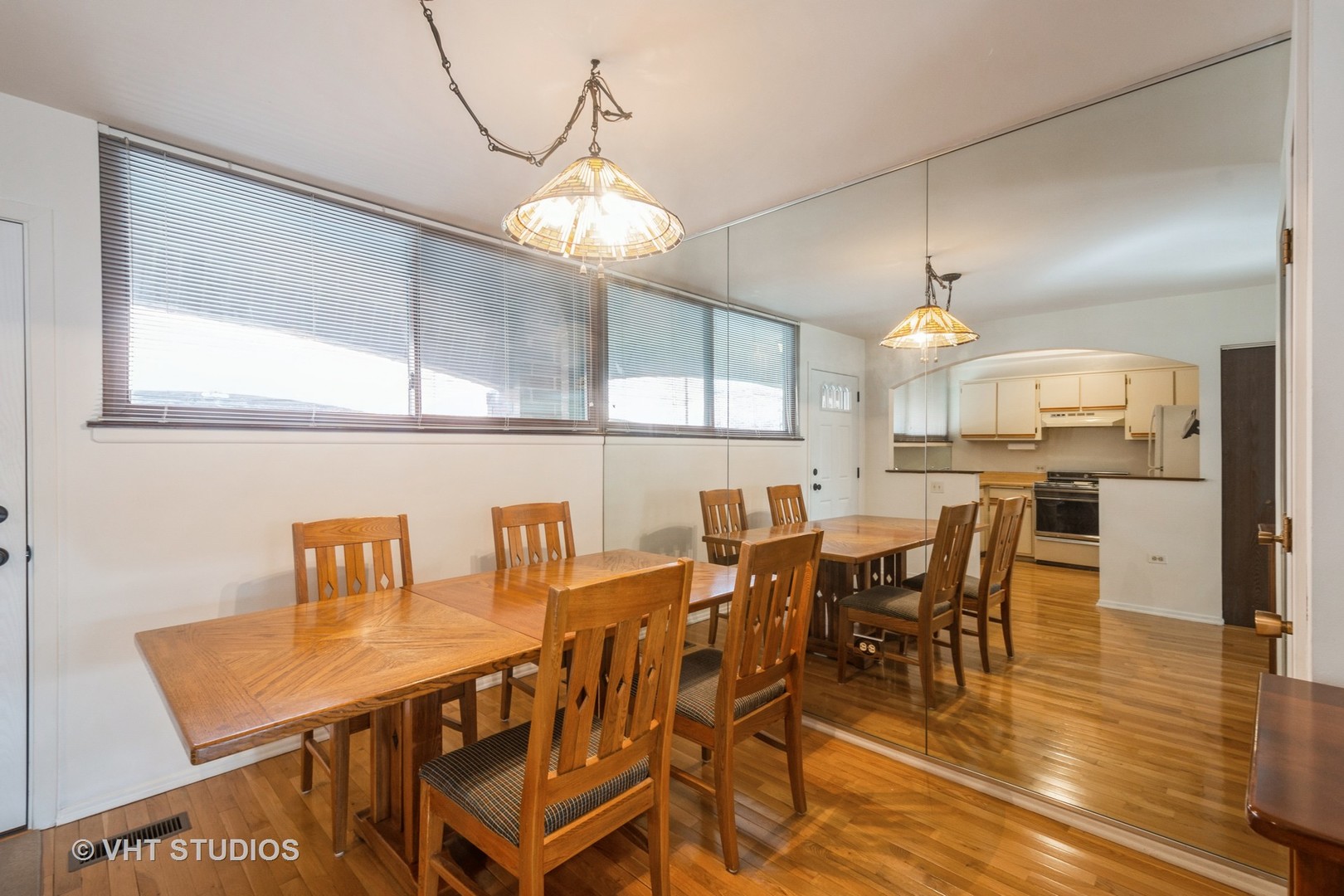 904 South May Street, Unit B Chicago, IL 60607 - Photo 7 of 16 Gallery Image 7