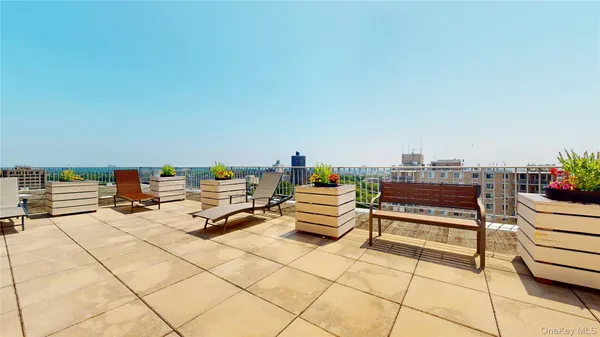 $239,000 | 118-17 Union Turnpike, Unit 9J | Forest Hills