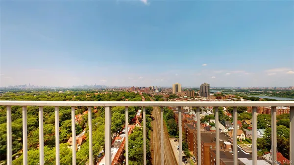 $239,000 | 118-17 Union Turnpike, Unit 9J | Forest Hills