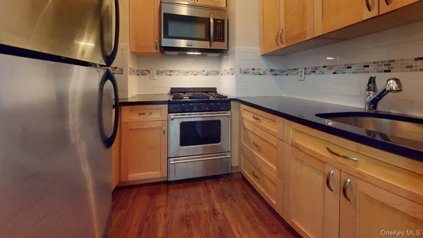 $239,000 | 118-17 Union Turnpike, Unit 9J | Forest Hills