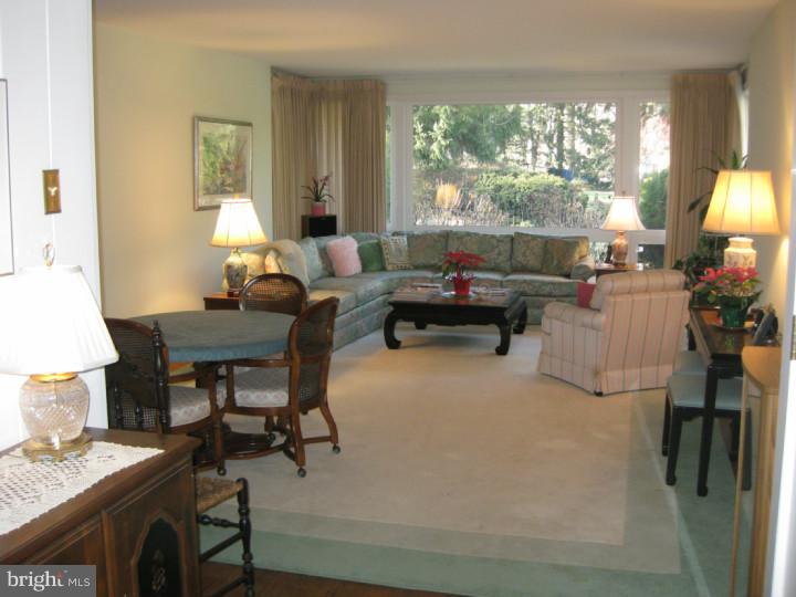 3505 St Davids Road Newtown Square, PA 19073 - Photo 6 of 15 Living Room