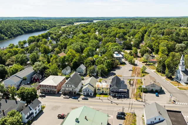 $625,000 | 64 Main Street, Richmond, ME 04357