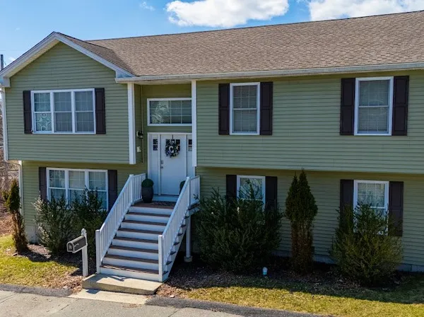 $499,900 | 8 Lakeside Street, Providence, RI 02904