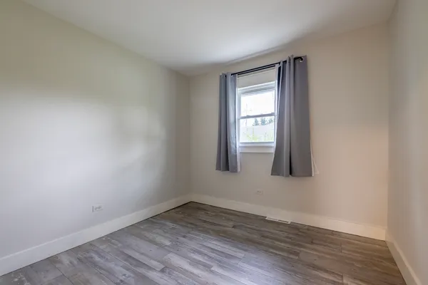$2,700 | 3922 North Cass Avenue, Westmont, IL 60559
