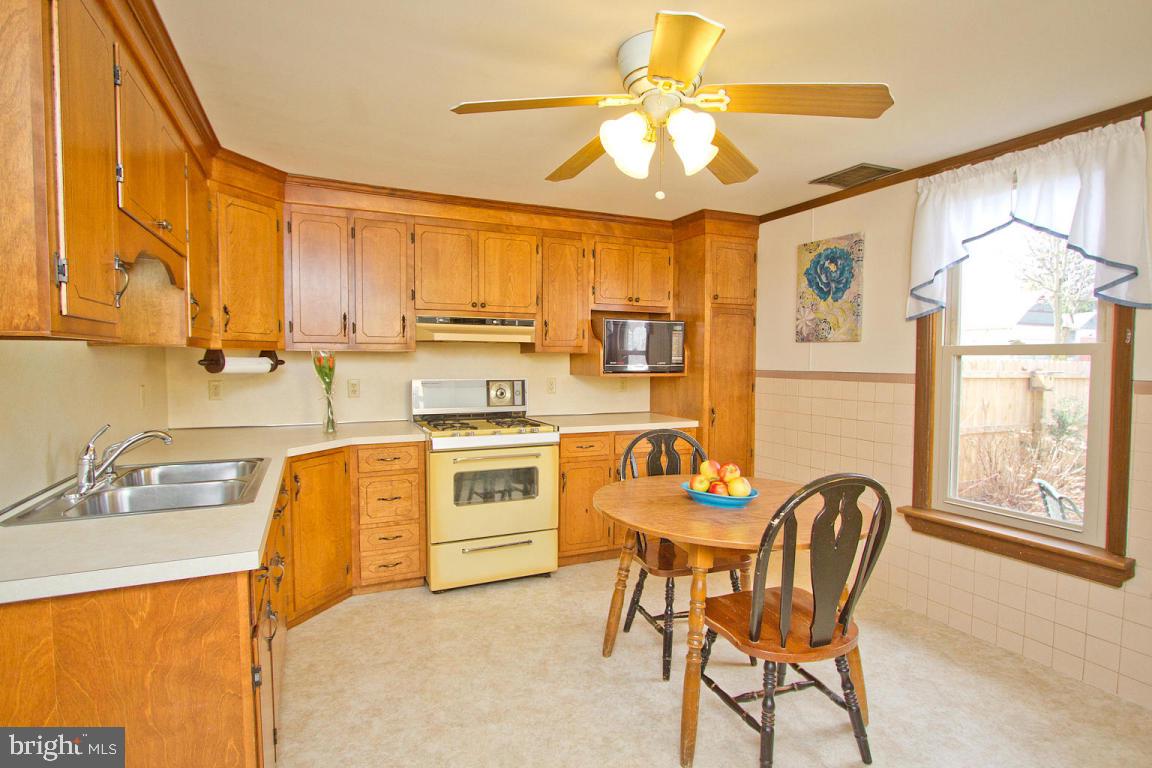 18 North Locust Street Lititz, PA 17543 - Photo 14 of 38 Gallery Image 14