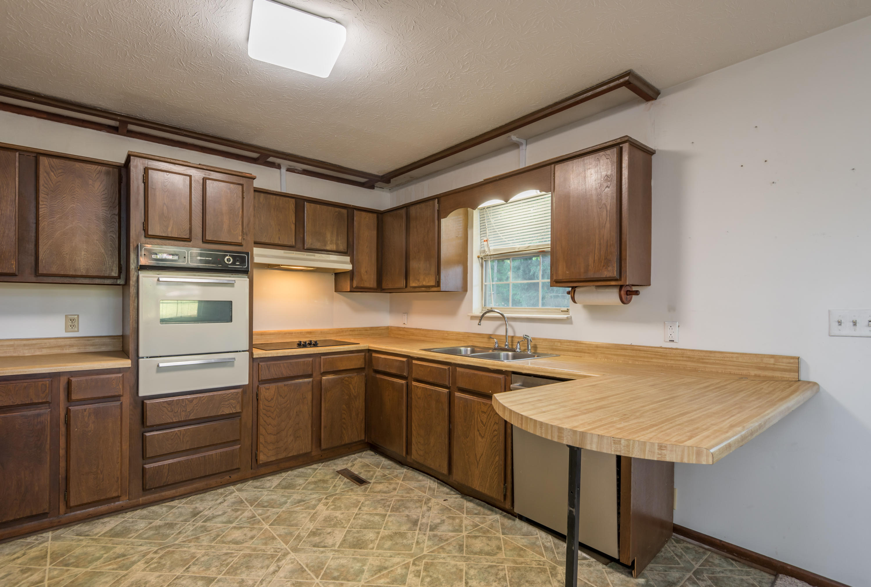 215 High Point Orchard Road Kingston, TN 37763 - Photo 8 of 25 Kitchen